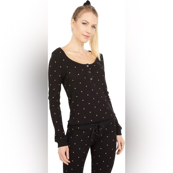 NWT Revolve Plush Thermal Heart Pajama + Scrunchie Set - Picture 1 of 9
